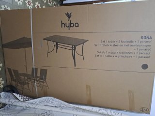 Conjunto Mesa, 4 Sillas Terraza Hyba y sombrilla