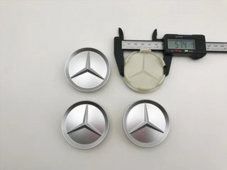 4 CENTROS DE RUEDA MERCEDES PLATA 64MM