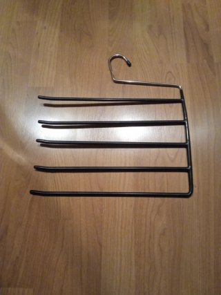 Percha para 5 pantalones negra