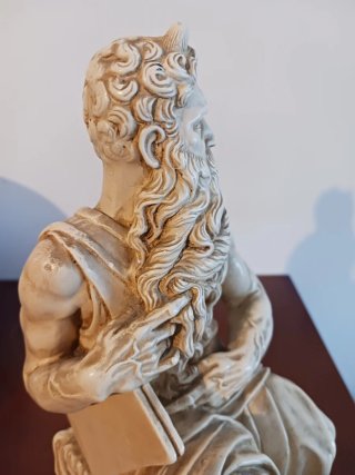 Figura Moisés Miguel Ángel