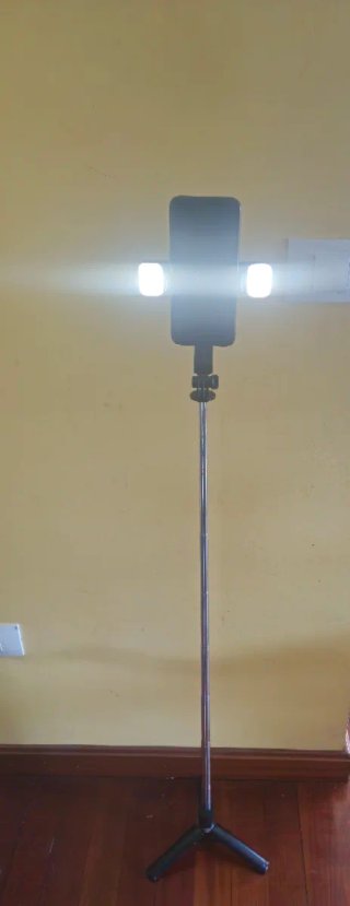 Treppiede mobile con luce LED