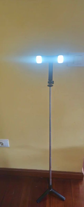Treppiede mobile con luce LED