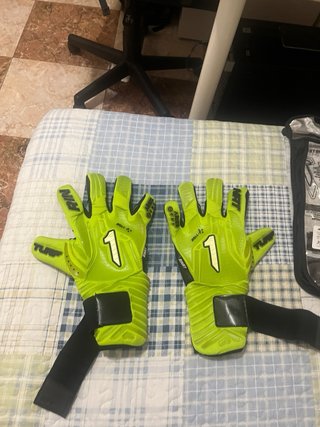 Guantes de portero rinat turf talla 10