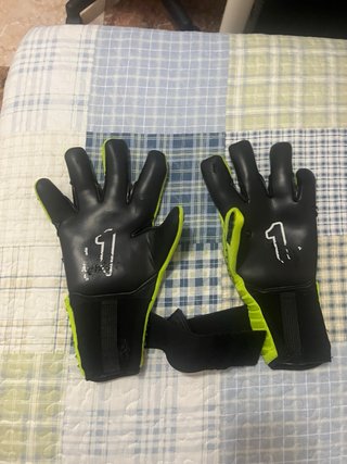 Guantes de portero rinat turf talla 10