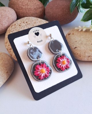 Pendientes artesanales flor rosa y gris