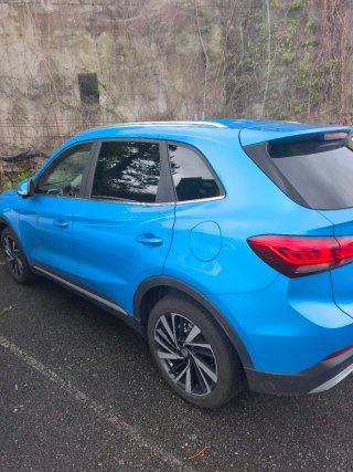 MG ZS EV 2025
