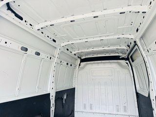 Nissan NV400 2013