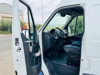 Nissan NV400 2013