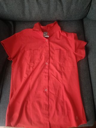 Blusa deportiva Salomon roja