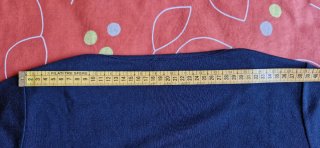 T-shirt nera basic taglia S