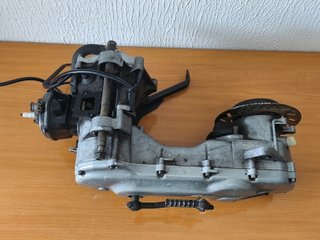 Motor Minarelli YAMAHA AEROX 49cc todo de serie.