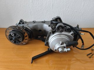 Motor Minarelli YAMAHA AEROX 49cc todo de serie.