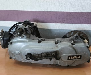 Motor Minarelli YAMAHA AEROX 49cc todo de serie.