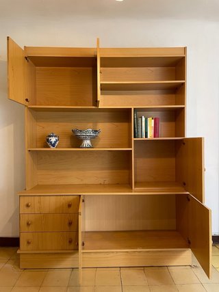 Mueble de salón madera y cristal
