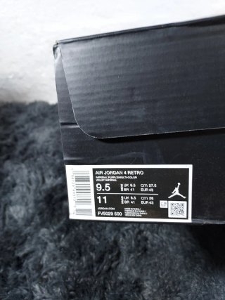 Jordan 4 Retro Morado Negro