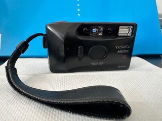 Yashica Minitec AF Fotocamera Analogica. (No t4)