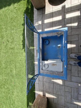 Gabbia per roditori blu e bianca