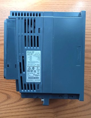 VARIADOR SCHNEIDER ATV320U22N4C - 2,2 KW
