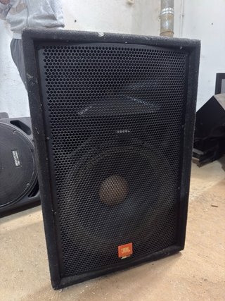 200€ cada uno.  Si te llevas los 4. 600€