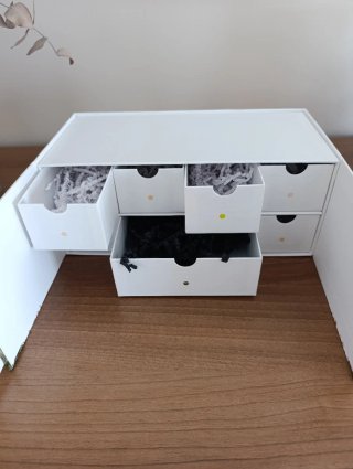 Cajonera de cartón Zara Beauty Wardrobe