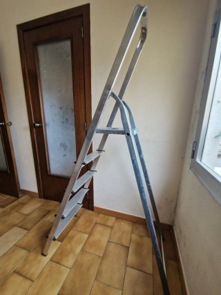 Escalera Aluminio Kylate 5 Peldaños