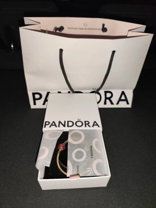 Pulsera Pandora Bella Talla 17 Roja y Dorada.