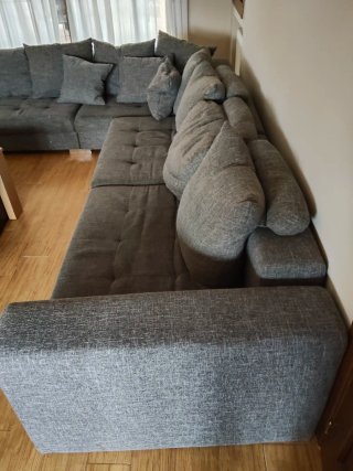 Sofá modular gris de tela