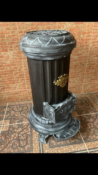Estufa de forja antigua