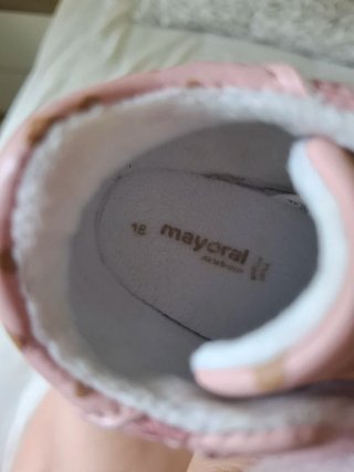 Zapatos Mayoral niña rosa flores