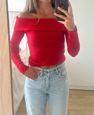 Jersey Stradivarius cuello barco rojo