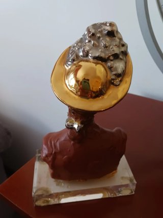 Figura Muñeca Nadal con Sombrero Dorado