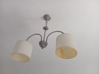 Dos lámpara de techo beige y gris