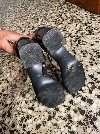 Tacones negros Dana