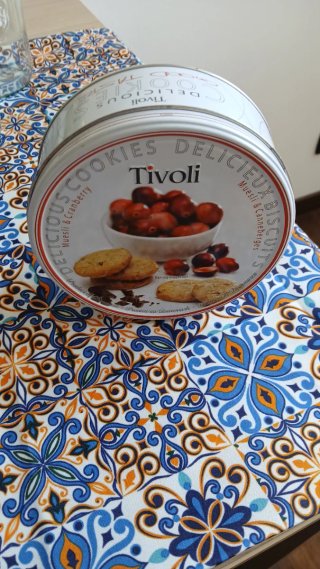 Portabiscotti in latta Tivoli Muesli & Cranberry