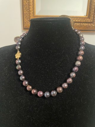 Collar Perlas Grises y Oro 18k