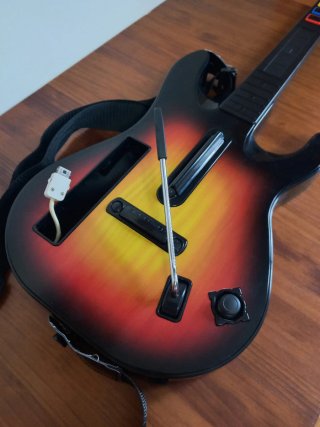 Guitarra Inalámbrica Guitar Hero para Nintendo Wii