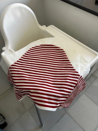 Trona Ikea con reductor y funda