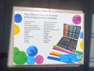Maletín de arte y manualidades sin estrenar