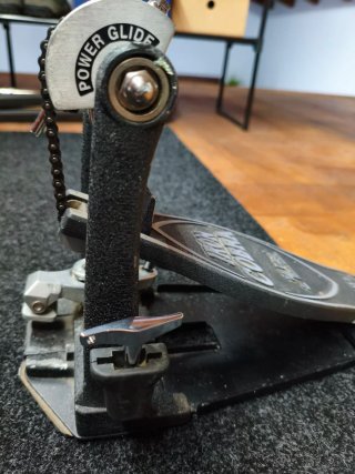 Pedal de bombo Iron Cobra Power Glide (Tama).