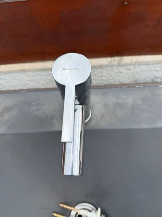 Lavabi esterni con rubinetteria e sifone