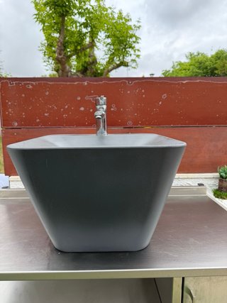 Lavabi esterni con rubinetteria e sifone