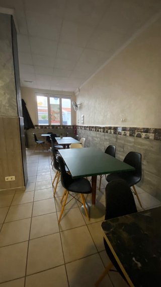 Se traspasa acogedor restaurante–cafetería