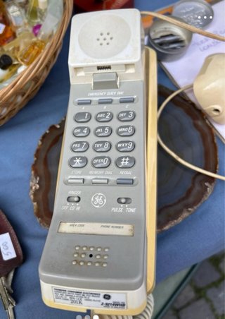 Telefono fisso vintage beige