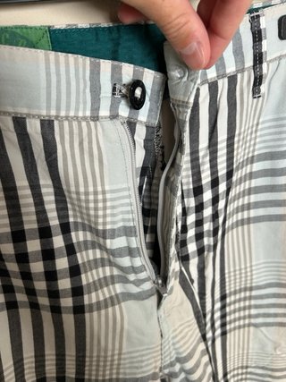 Bermuda Volcom cuadros talla 36
