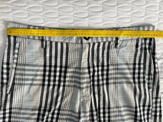 Bermuda Volcom cuadros talla 36
