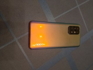 Teléfono multicolor OPPO