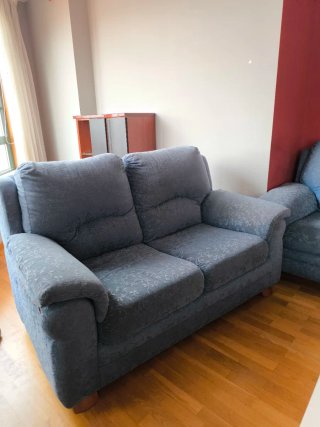 Sofá de 2 plazas. 150 cm