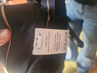 Traje de chaqueta pinstripe gris y negro