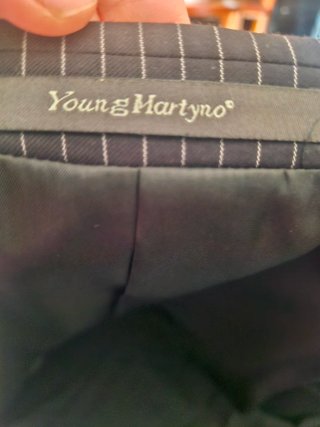 Traje de chaqueta pinstripe gris y negro