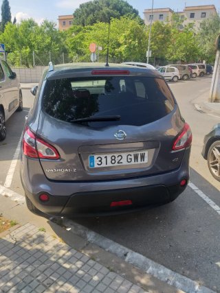 Nissan Qashqai+2 2010
